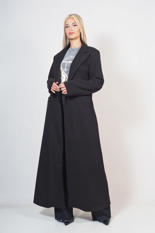 Long textured coat with pockets