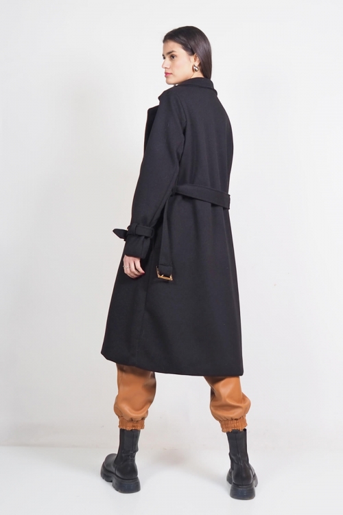 Long textured coat with belt