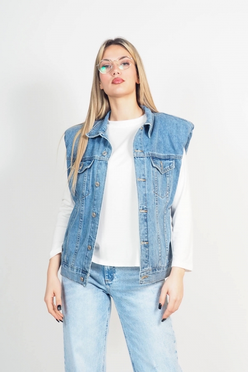 Sleeveless jean jacket with pads