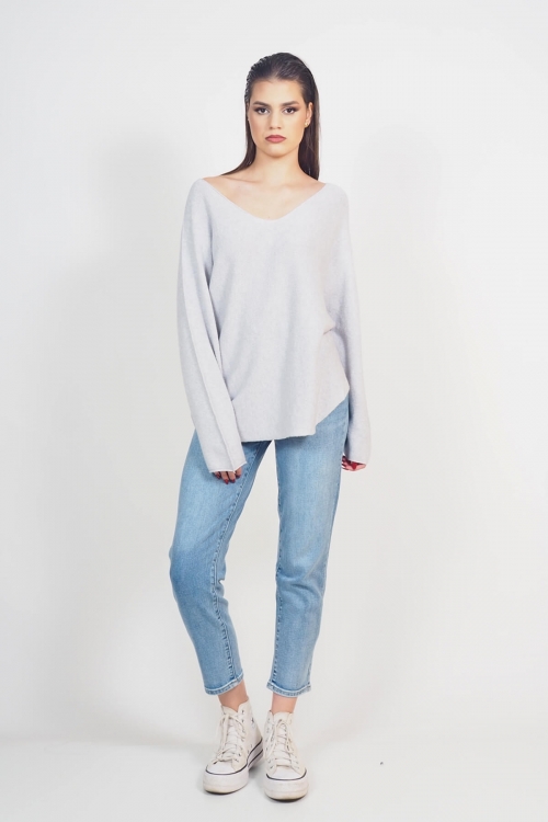 Soft knit v cut loose top